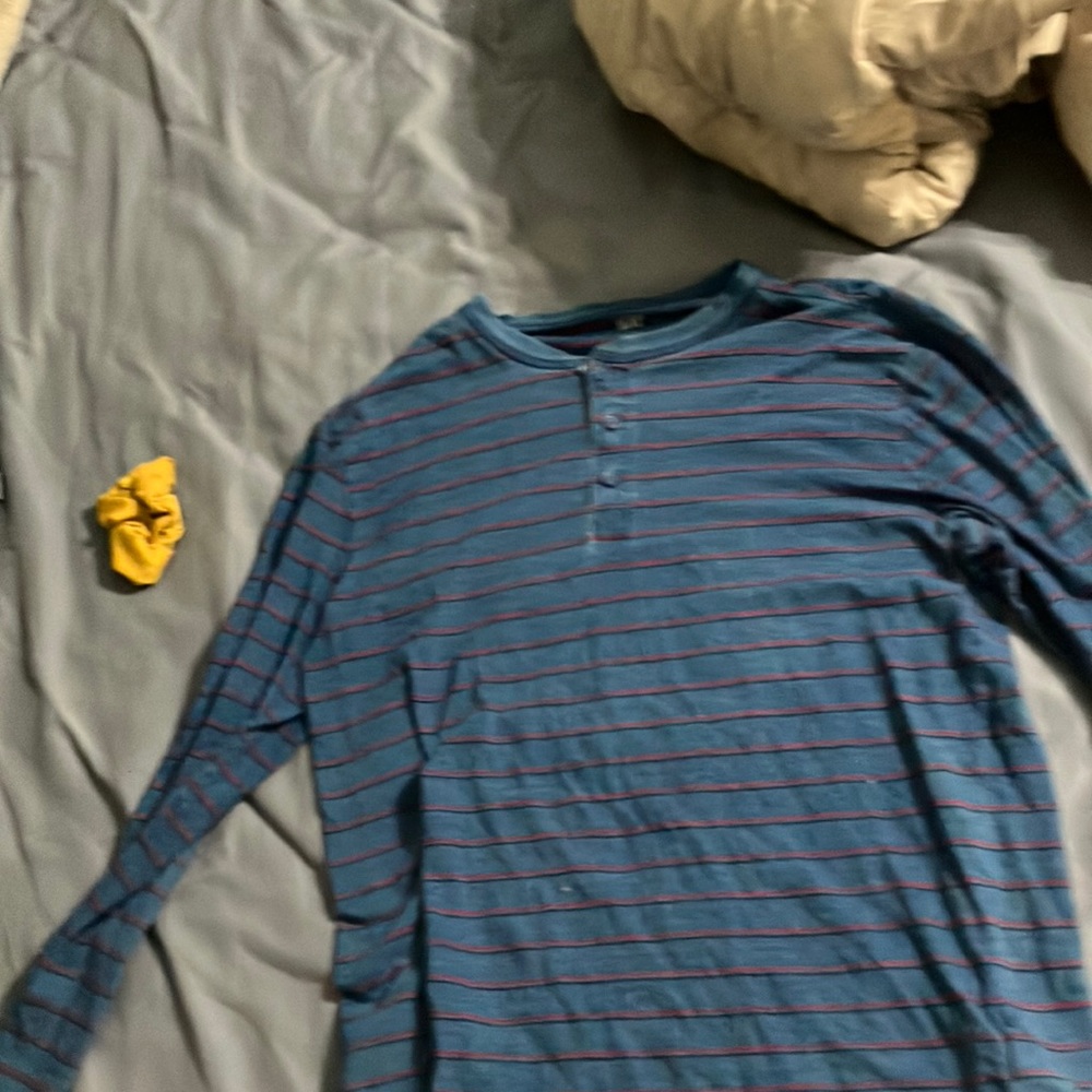 Gap long sleeve shirt